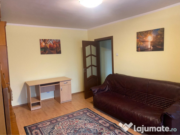 Apartament 2 camere de închiriat str. Apusului 