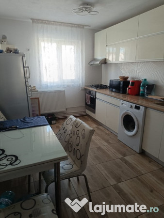 Apartament 2 camere et 4 