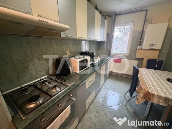 Apartament 2 camere decomandat etaj 1 complet mobilat si uti