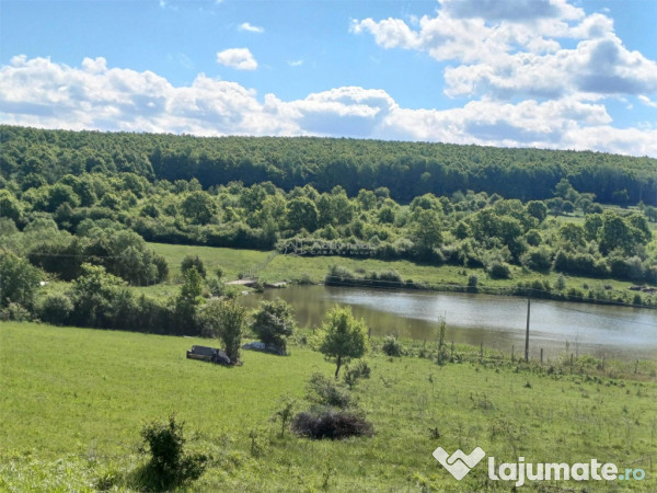 Teren 550 mp de in Tocile
