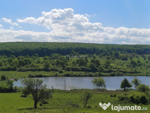 Teren 550 mp de in Tocile