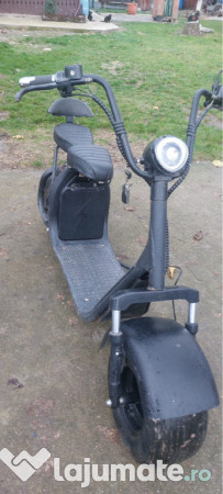 Scuter electric în stare bună de funcționare 