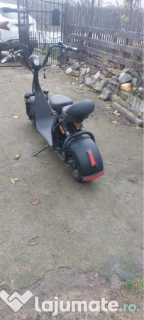 Scuter electric în stare bună de funcționare 