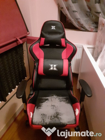 Colțar extensibil ikea cu spațiu pentru depozitare și scaun 