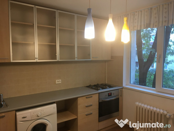 Apartament 4 camere Titan Basarabia - Fara comision