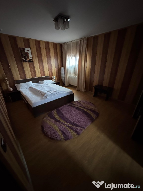 Cazare Echipe Muncitori – Motel Roxana, Roata de Jos 