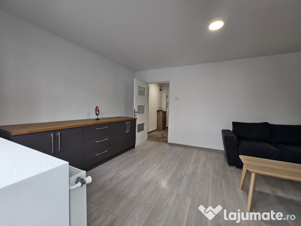 Apartament 4 camere etaj 1 semimobilat Calea Zarandului , vis-a-vis de 