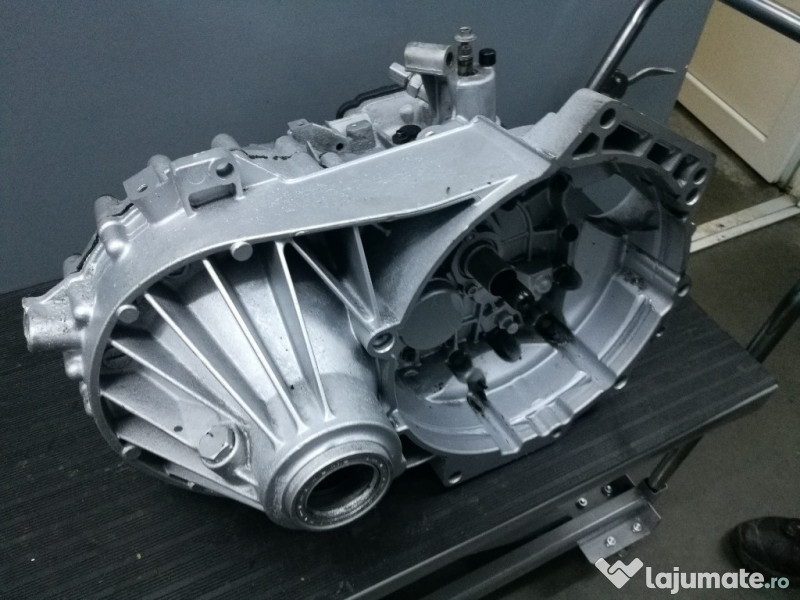 Cutie de viteze manuala VW Transporter T5 Caravelle Multivan 5 trepte 