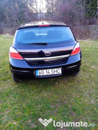 Opel Astra H autoturism