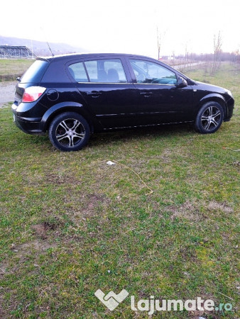 Opel Astra H autoturism