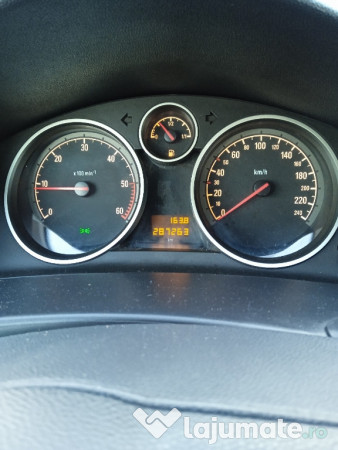 Opel Astra H autoturism