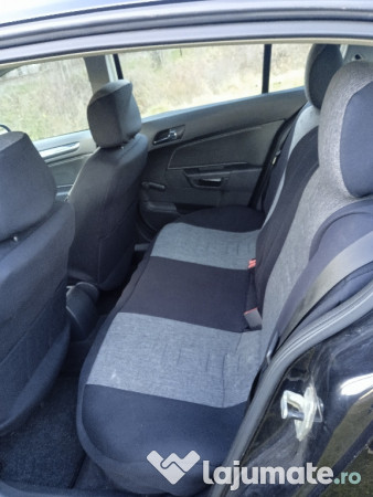 Opel Astra H autoturism