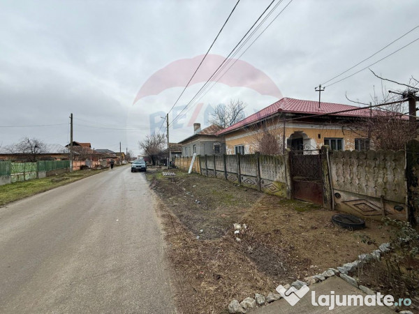 Casă / Vilă cu 3 camere de vânzare 