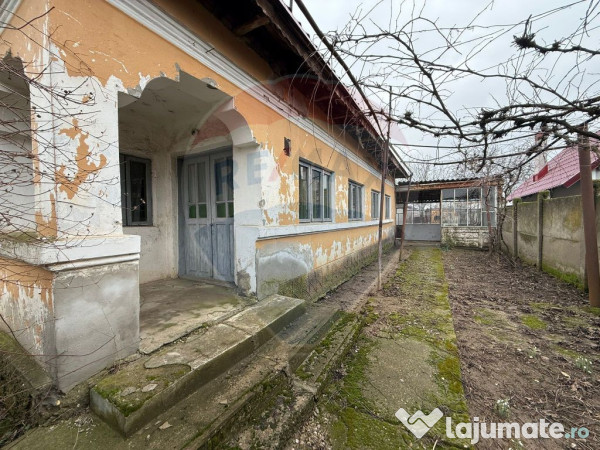 Casă / Vilă cu 3 camere de vânzare 