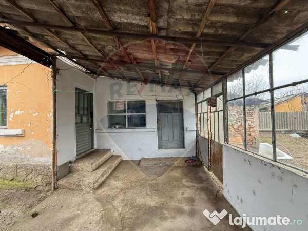 Casă / Vilă cu 3 camere de vânzare 