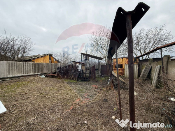 Casă / Vilă cu 3 camere de vânzare 