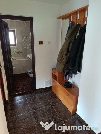 Apartament 3 camere C.R.Vivu 