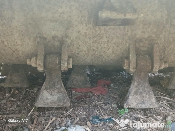 Tractor zetor,tocătoare plug,freză 