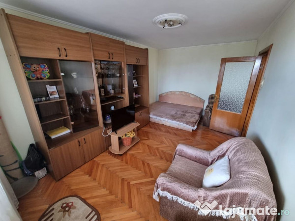 Gara mangaliei-apartament 2 camere decomandat 52 mp 