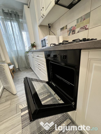 Studio bine compartimentat, parcare, complet mobilat, ren...