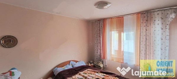 Casa de Cultura, decomandat, 3 camere, etaj 2, gaze, apartament 