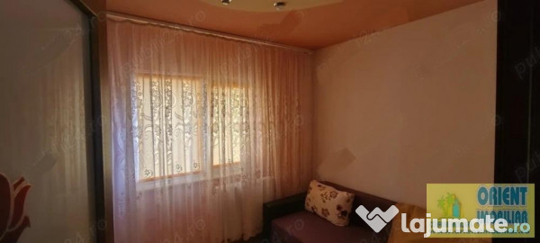 Casa de Cultura, decomandat, 3 camere, etaj 2, gaze, apartament 