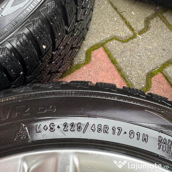 Jante 17 E Klasse w211si W212 cu anvelope iarna Nokian 