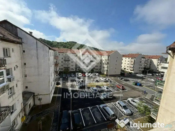 Apartament 3 camere str. Constantin Roman Vivu 