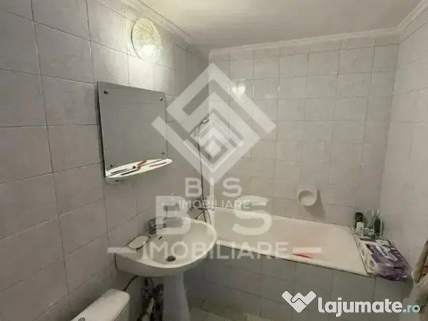 Apartament 3 camere str. Constantin Roman Vivu 