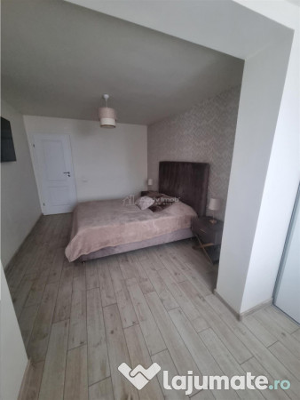 Apartament 3 cam et 2 decomandat renovat zona Colfescu 