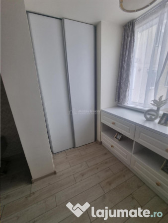 Apartament 3 cam et 2 decomandat renovat zona Colfescu 