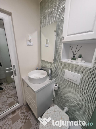 Apartament 3 cam et 2 decomandat renovat zona Colfescu 