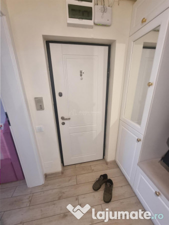 Apartament 3 cam et 2 decomandat renovat zona Colfescu 