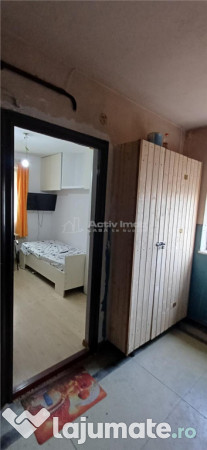 Camera- de inchiriat - Steagu