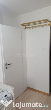 Camera- de inchiriat - Steagu