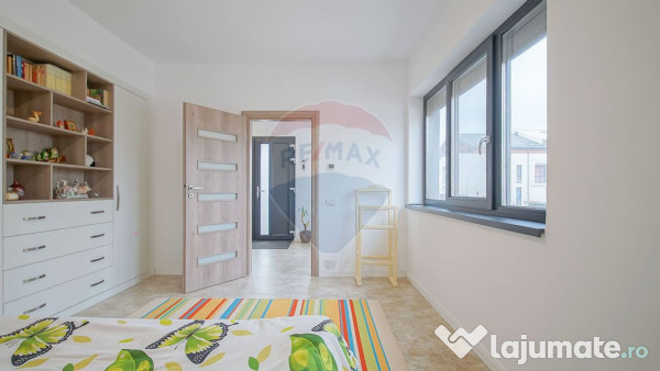 Casă premium cu 270 mp utili, 7 camere ,curte generoasă... 