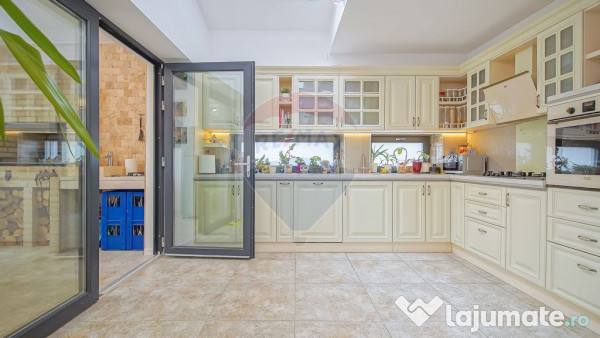 Casă premium cu 270 mp utili, 7 camere ,curte generoasă... 