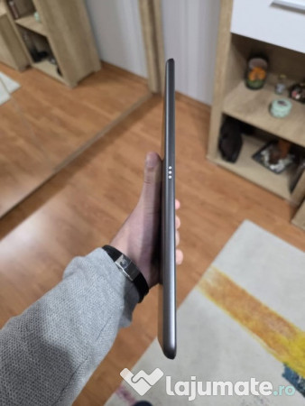 IPad Gen 9 (2021) - 64GB, Wi-Fi+Celular