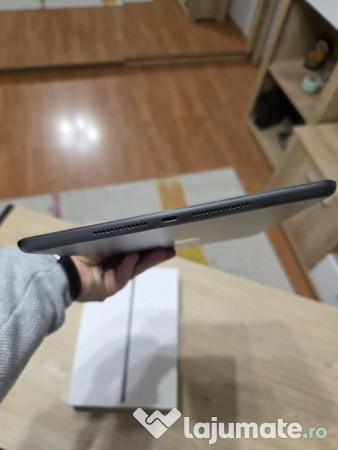 IPad Gen 9 (2021) - 64GB, Wi-Fi+Celular