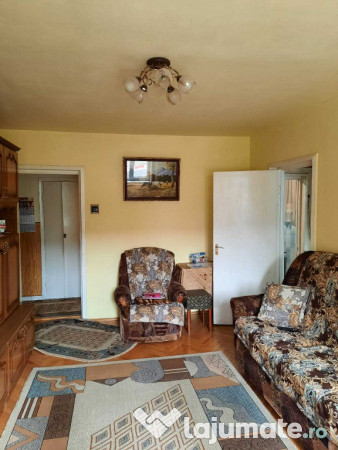 Apartament de 3 camere zona ASTRA,str Calea Bucuresti, 