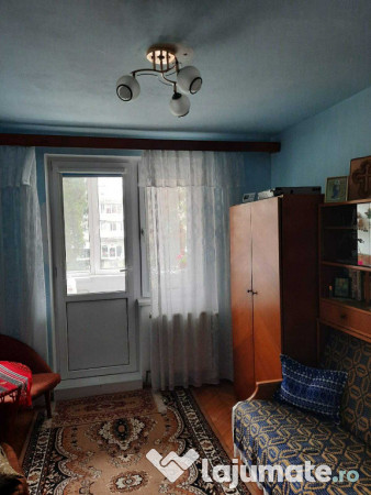 Apartament de 3 camere zona ASTRA,str Calea Bucuresti, 