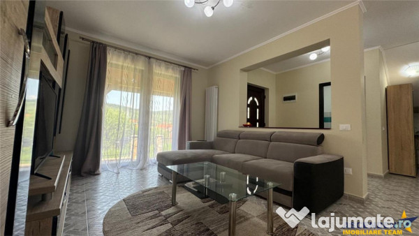 Casa rafinata,incantare peisagistica,garaj,securizare,Corunc