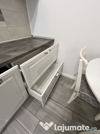 Studio bine compartimentat, parcare, complet mobilat, ren...