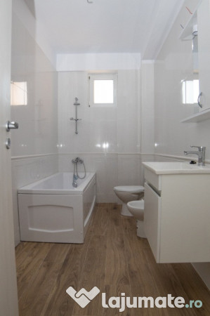 Apartament 3 camere ansamblu rezidential 