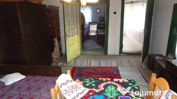 Casa curte si gradina in Branisca (la 15 Km de Deva)