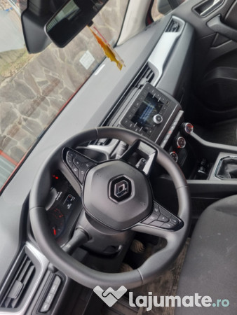 Renault Captur 2021 cu 57.000 km rulati 