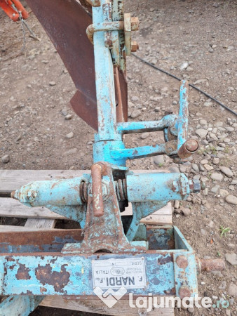 Plug Nardi cu reglaj stanga dreapta pentru,o brazda 