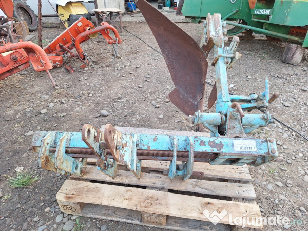 Plug Nardi cu reglaj stanga dreapta pentru,o brazda 