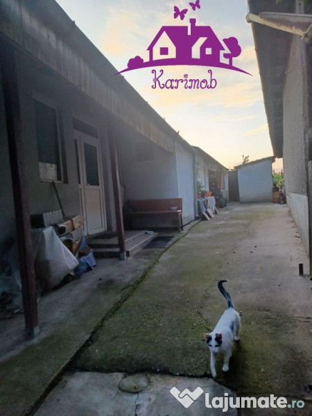 Casa la curte comuna in localitatea Nojorid 