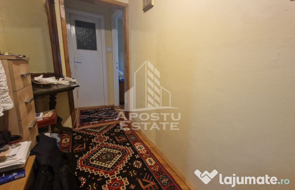 Apartament 3 camere, decomandat, etaj intermediar, zona G... 